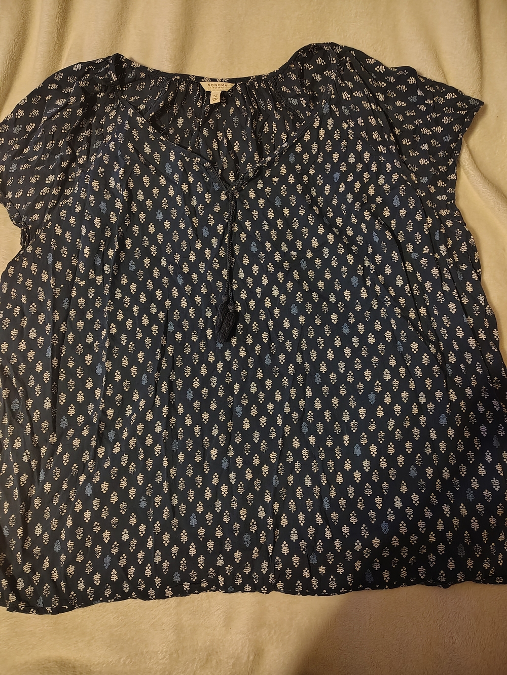 Sonoma Navy Short-Sleeve Blouse with Cream Leaf Print